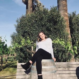 Meet your Posher, Cynthia